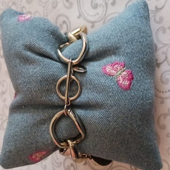 Guess Crystal Gold Crown and Heart Charm Bracelet - Picture 2 of 8